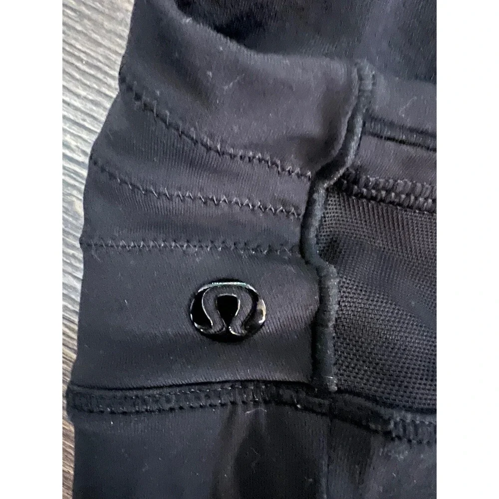 Lululemon Invigorate Sports Bra Black Racerback Mesh Size 4‎
